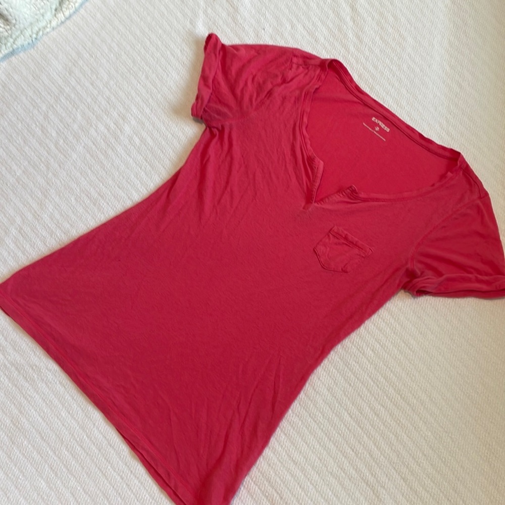 Express pink tee. X small size. 2000s tee
